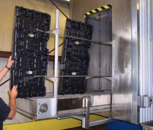 dunnage washing